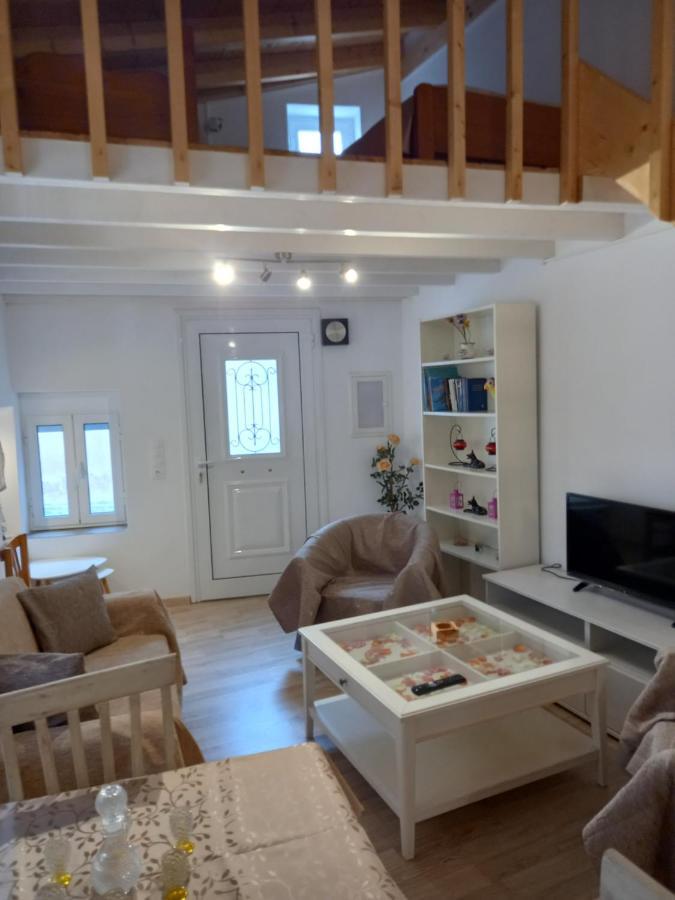 Вілла Apanema House Aegina Екстер'єр фото